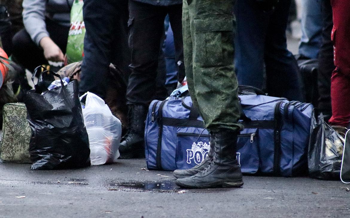 «Коммерсантъ» сообщил о возвращении банками мобилизованных сотрудников