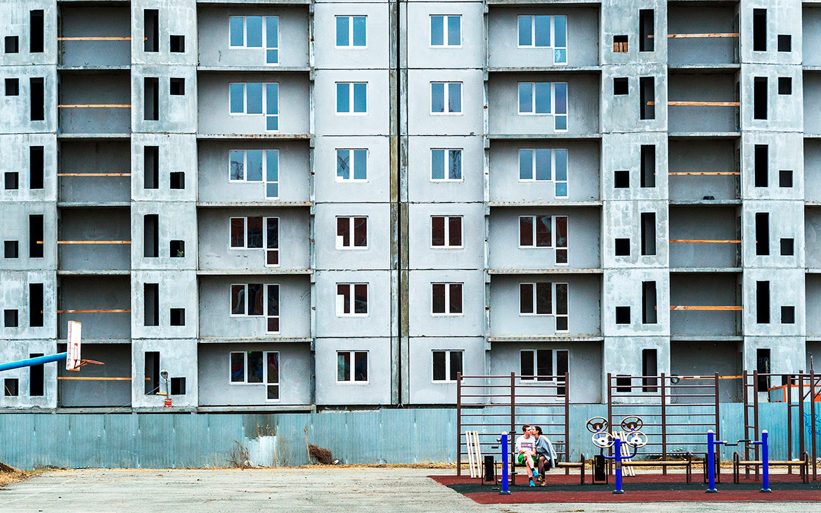 Выдачи ипотеки в России в апреле рухнули в четыре раза