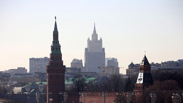 В Кремле прокомментировали уход из России компаний и инвесторов