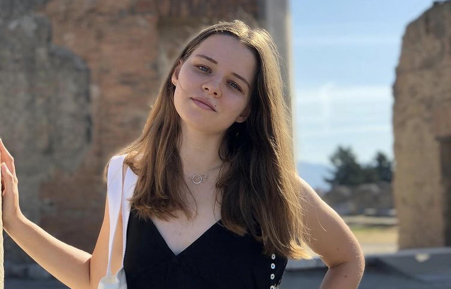 «Много тех, кто обучает качественно, но не ставит высокую цену»: сколько может зарабатывать преподаватель английского 

    
        Статьи редакции