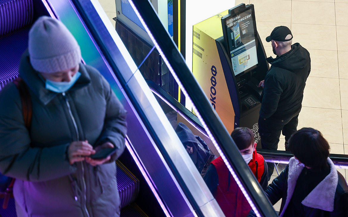 «Тинькофф» запретил клиентам делать переводы с комментариями об Украине