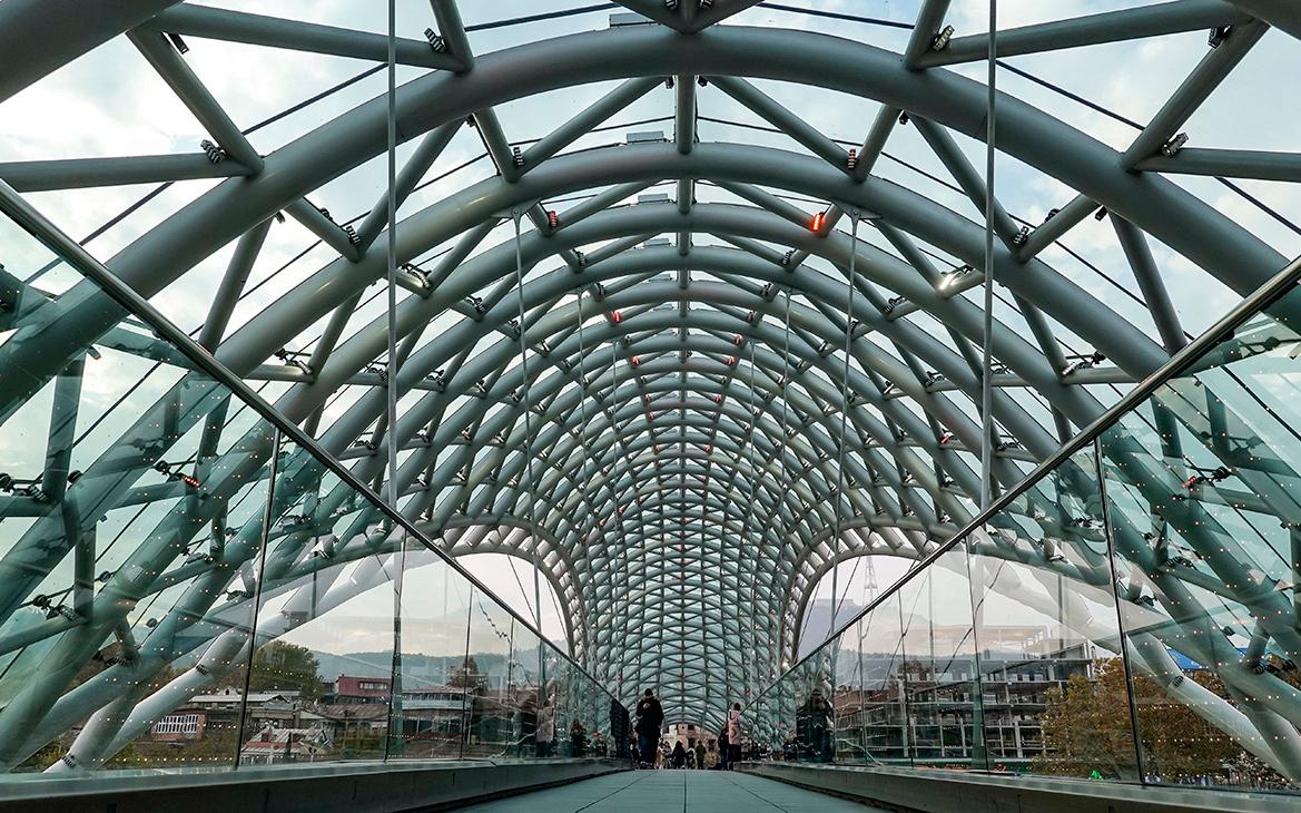 Банки Грузии предупредили о просьбах снять переведенные из России деньги