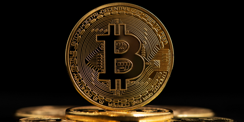 Биткоин упал: что происходит с 5 акциями США, которые связаны с криптой