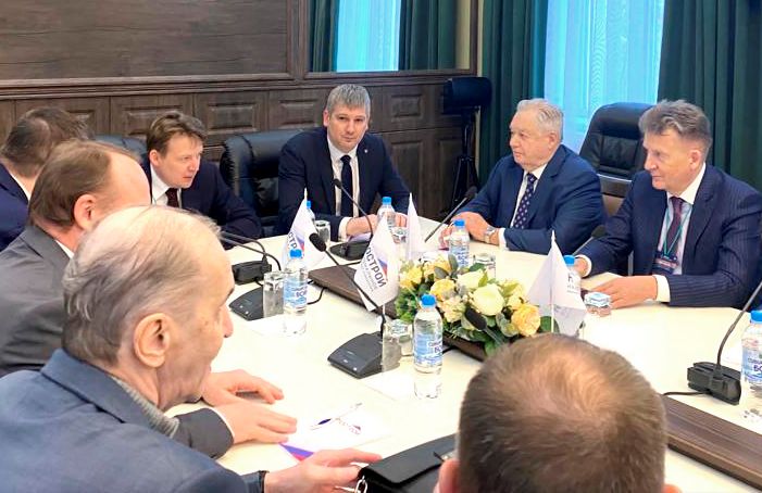 На совещании в Новосибирске обсудили вопросы взаимодействия профсообщества, вузов и власти