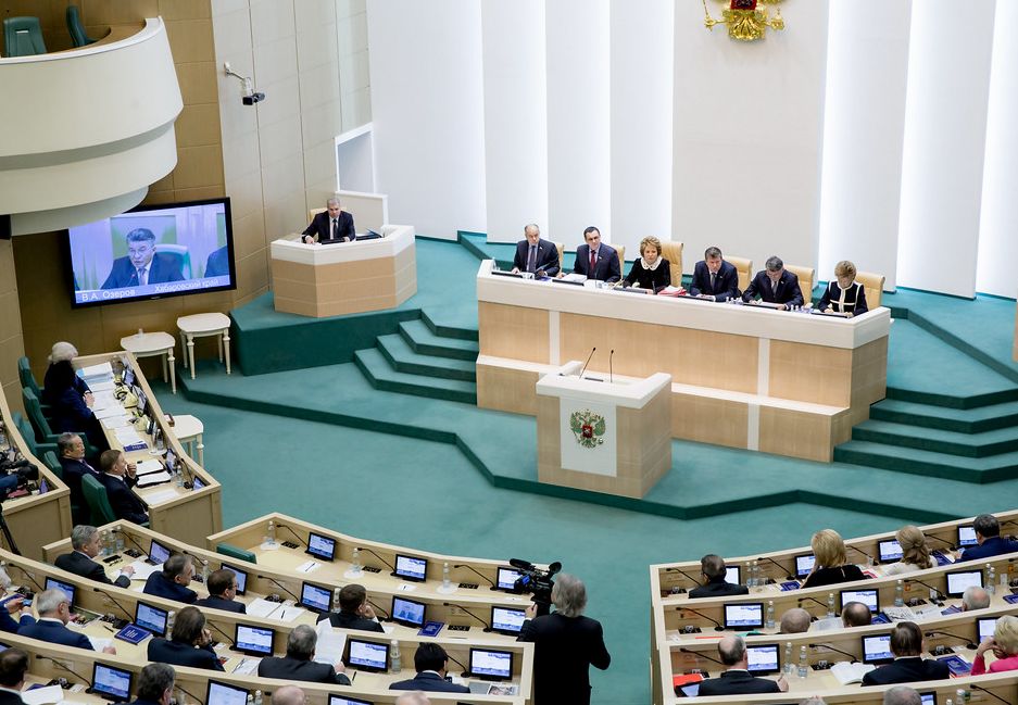 Сенаторы рекомендуют правительству не лишать мер поддержки застройщиков и граждан