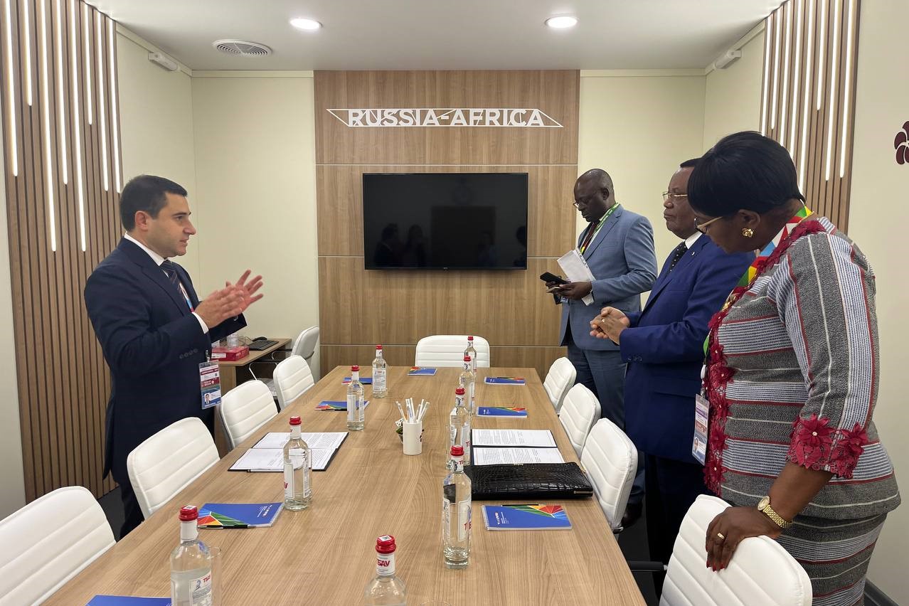 Минстрой России готов поделиться лучшими практиками в строительной сфере с партнерами из Африки