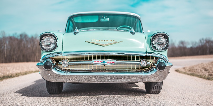 Автомобиль — плохая трата денег. Он дешевеет уже при выезде из гаража