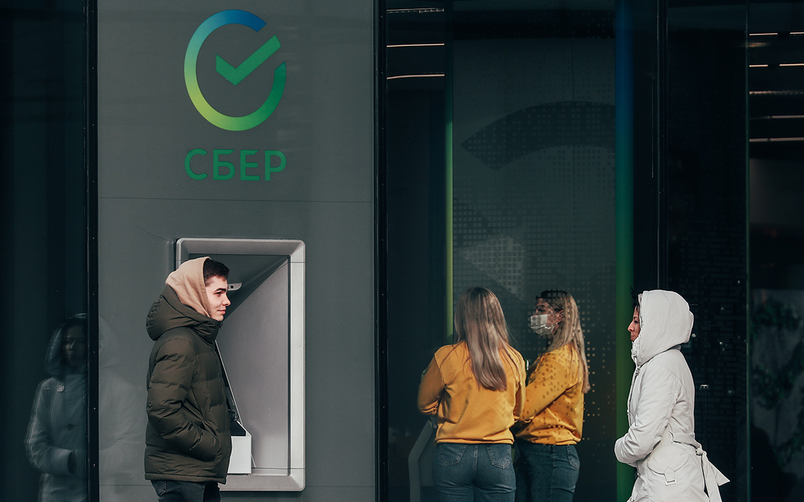 Пользователи сообщили о сбоях в работе сервисов Сбербанка