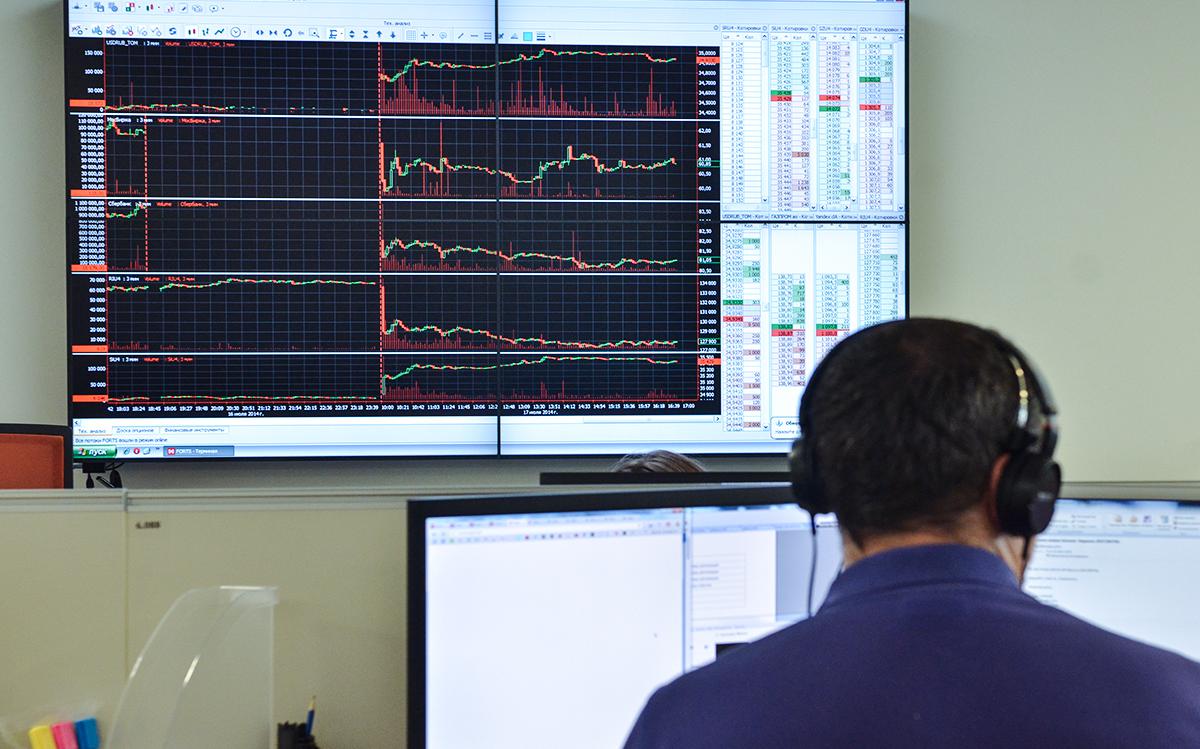 Объемы торгов российскими акциями достигли полугодового максимума