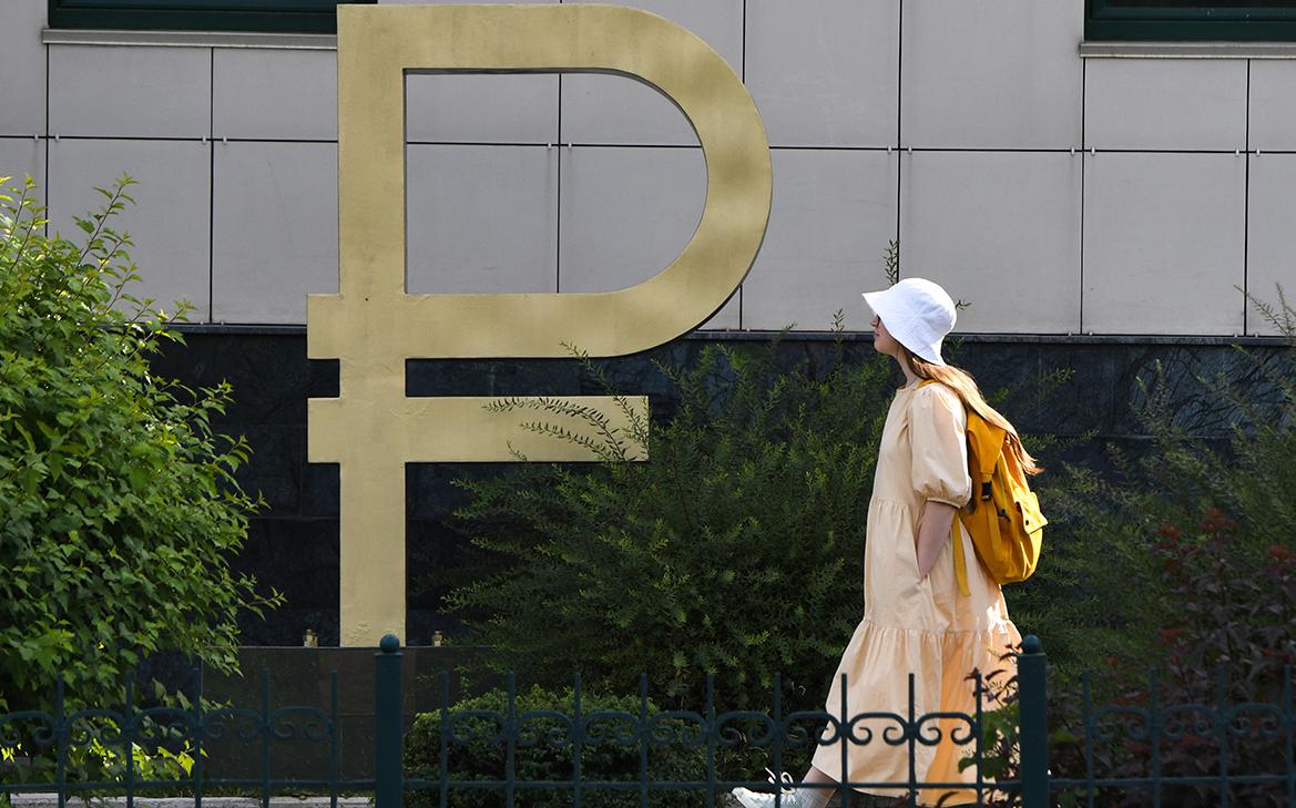 Греф и Костин оценили перспективы рубля