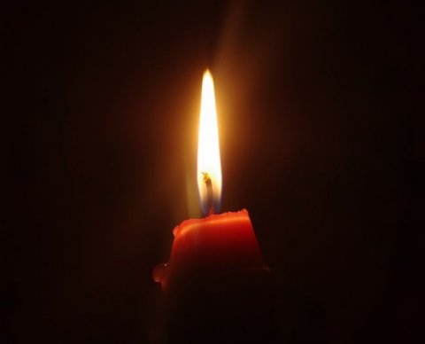 Матпомощь при смерти брата не облагается взносами в полном объеме - суды