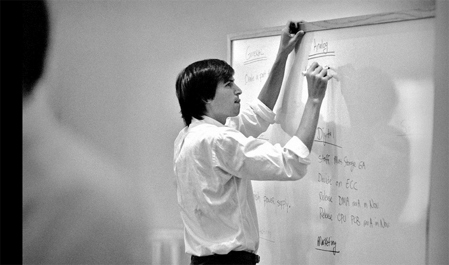 Как Стив Джобс организовывал собрания: три важных правила