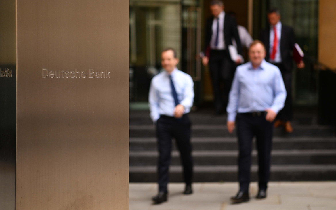 Deutsche Bank отключил счета крупных российских банков