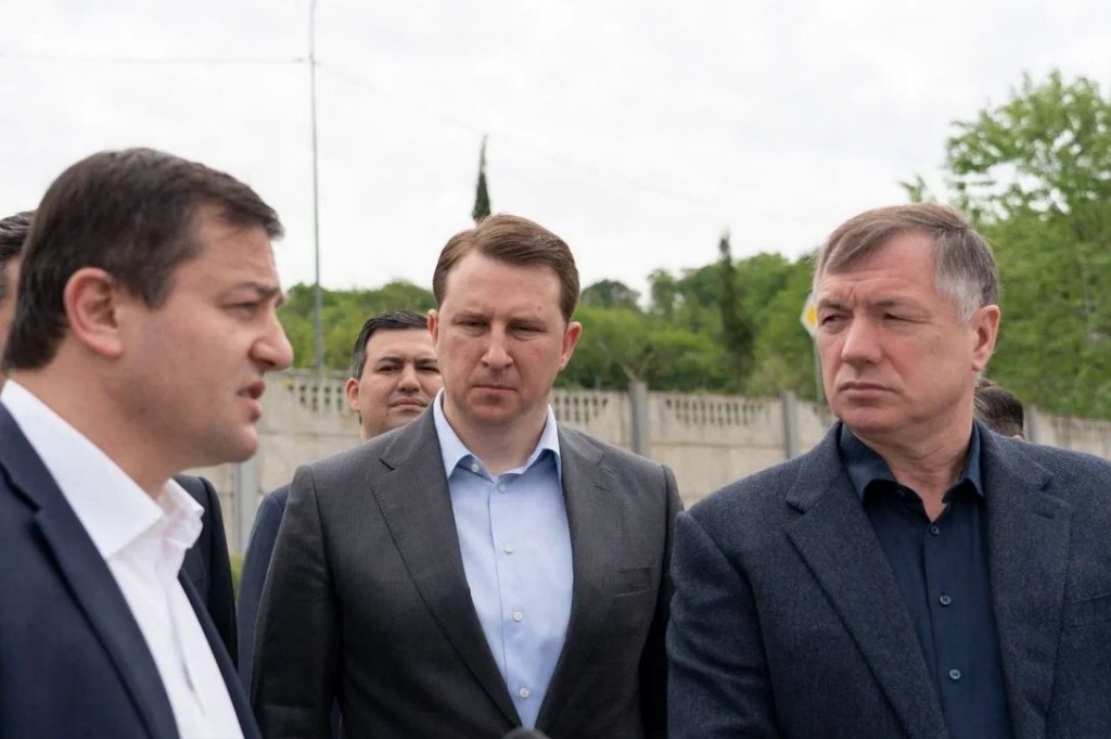 Марат Хуснуллин провёл совещание в Сочи