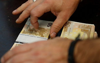 ЦБ увеличил срок продажи валюты для экспортеров несырьевого сектора