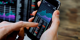 Брокеры заявили о сложностях с поэтапным запретом для «неквалов»