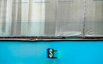 ЦБ сообщил о дефиците долларов и евро у банков в начале октября