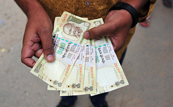 Россия и Индия до конца года начнут расчеты в рупиях