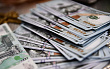 Банки предложили повысить лимит ввоза валюты без деклараций в десять раз