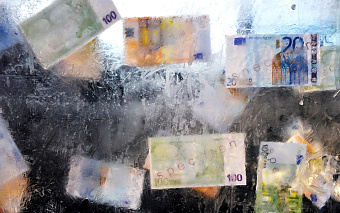 Швейцария заблокировала российские активы на $8 млрд