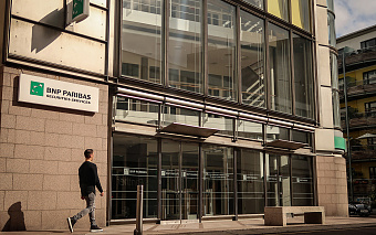 BNP Paribas прекратит обрабатывать операции клиентов в России