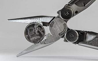 ЦБ ужесточит выдачу кредитов россиянам, тратящим от 50% дохода на долги